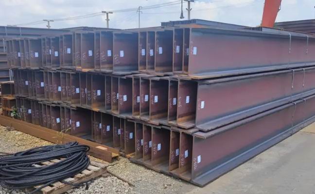 圆钢按用途则又可分为碳素结构钢、碳素工具钢